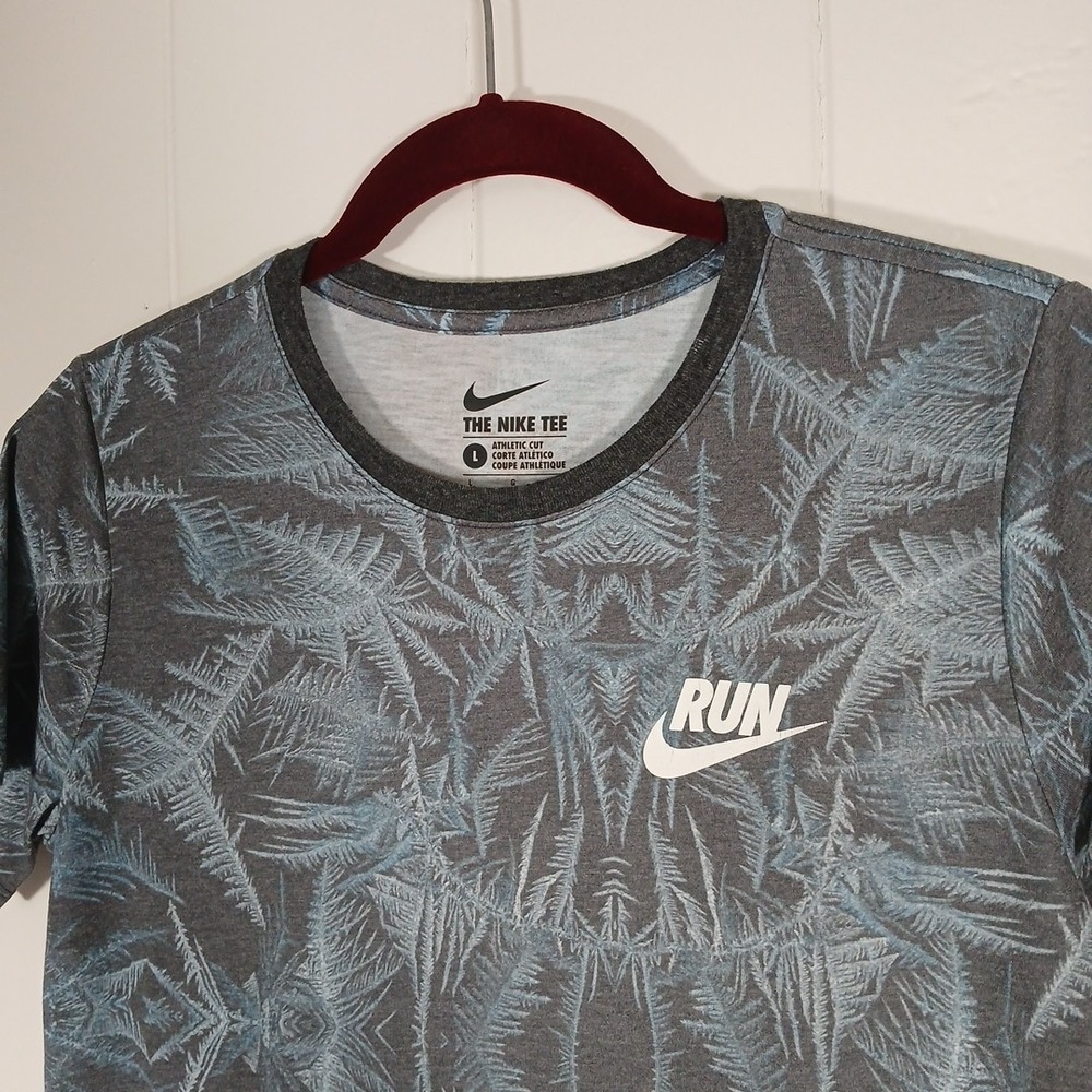 Nike Running Shirt Evergreen Leaf All Over Print Tee Top Women's Large Blue SS